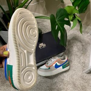 Nike Low-Top Sneakers - Sail Signal, Blue, Green with Orange accents